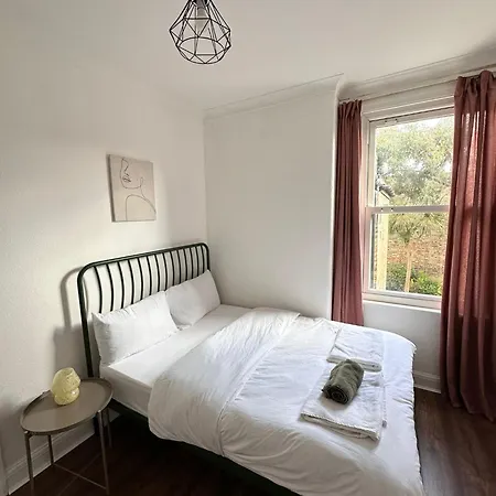Charming, Renovated Residence In Willesden Green London Exterior foto